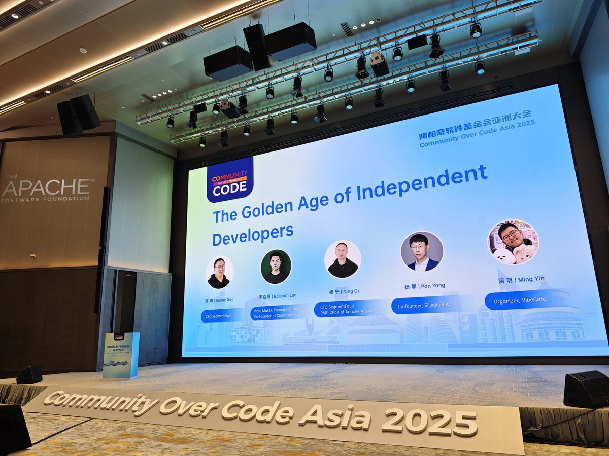 sunshineg's tweet image. 提前来踩个点,打个卡, Community Over Code Asia 2025,明天见!🚀CoC Asia 2025 继续由 @segment_fault 思否团队特别支撑🍻感谢社区,感谢团队!