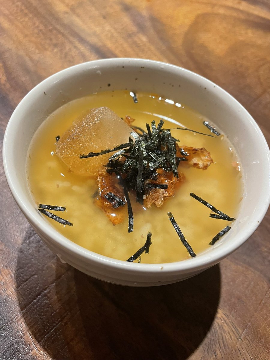BinkyFrog's tweet image. 木曜日🌳
本日も18時よりオープン‼️
冷やしメニュー始まりましたね🤩
新メニュー冷やし茶漬けはトッピングを梅・鮭の2種類をご用意👏
出汁氷で最後の一口まで冷たく召し上がれます🧊✨
ぜひご賞味ください😋
皆様のご来店お待ちしてます🐰🐸
#binkyfrog
#千歳烏山
#BAR
#京王線
