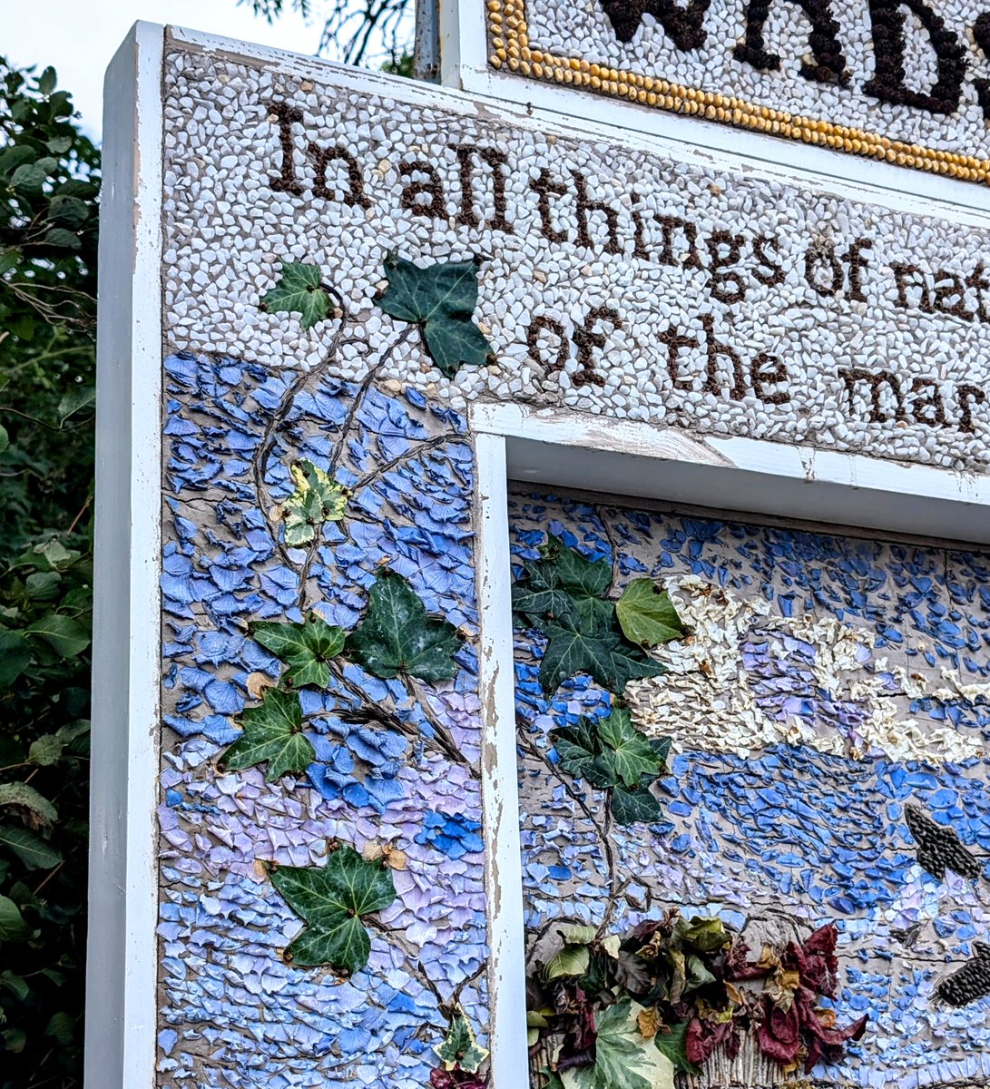 PhilippaWrites's tweet image. A Derbyshire well dressing is a work of art, first and foremost. It is made out of natural materials, in particular petals and seeds, and lichens, moss and anything else that suits the task.

globalcomment.com/an-honestly-in…
