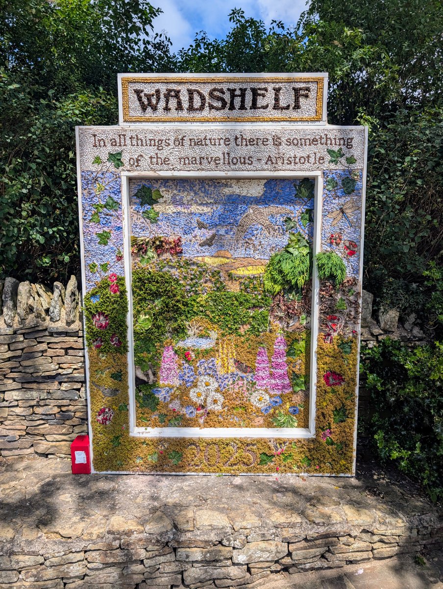 PhilippaWrites's tweet image. A Derbyshire well dressing is a work of art, first and foremost. It is made out of natural materials, in particular petals and seeds, and lichens, moss and anything else that suits the task.

globalcomment.com/an-honestly-in…