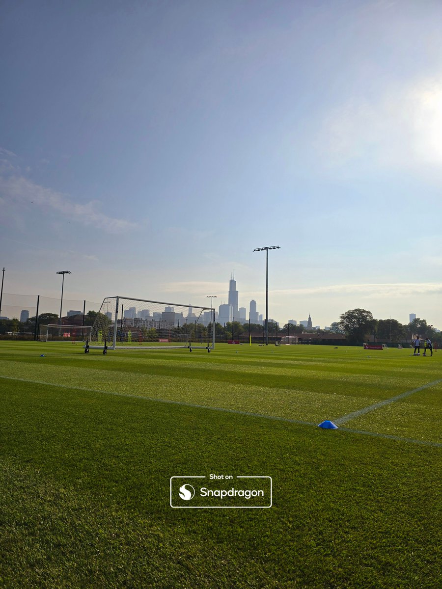 ManUtd_ID's tweet image. Selamat pagi dari Chicago! π
π€³ @Snapdragon x #ShotOnSnapdragon