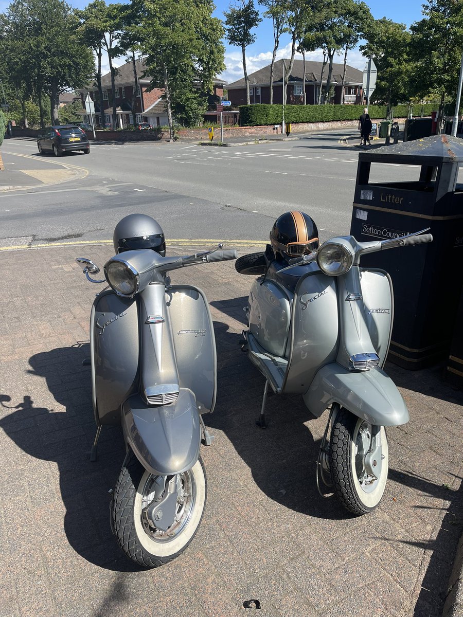 Will_Fuzz's tweet image. Nice ride out on the scoots the other day. With Cousin Mark the mod. iPhone Camera conveniently fitted perfectly into my Levi jacket pocket. Nice brew at the little cafe by Freshfield Station too.