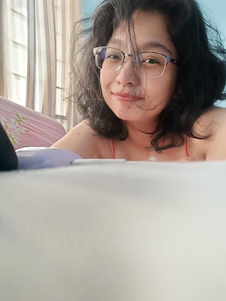 karmsdesu's tweet image. Selfie after discharged teehee
Idk I just like the lighting & how candid these shots were