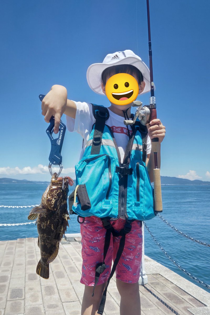 kousuke_gtsr's tweet photo. やっとマトモなサイズの魚が釣れた、、、掛けた後は息子に交代して華を持たすw
#釣り
#ベイトタックル
#Fishmam
#ロックフィッシュ
#夏休み https://t.co/9Jomt7z598