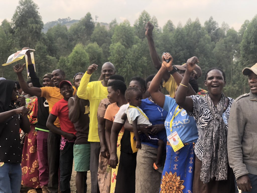 suethereporter's tweet image. The The #Mbararacity Lord Mayor Kakyebezi has voted for himself at his polling station in kibaya 2 cell, nyakayojo division in Mbarara city south
#NRMPrimaries
#NRMDecides
#mbarara