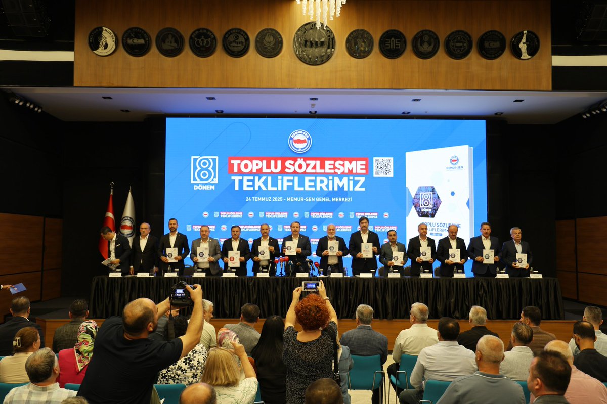 Yetkili Konfederasyon Memur-Sen olarak; Kamu görevlilerinin mali, sosyal ve özlük haklarının iyileştirilmesi ile çalışma koşullarının geliştirilmesine yönelik hazırladığımız 2026-2027 yıllarına ilişkin 8. Dönem Toplu Sözleşme tekliflerimizi kamuoyu ile paylaştık.

#MemurunTeklifi