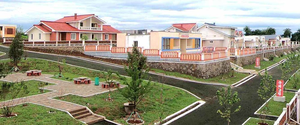 Fekerfanta's tweet image. 🇰🇵🏘️ Corea del Norte termina la construcción de nuevas viviendas en Songrim.