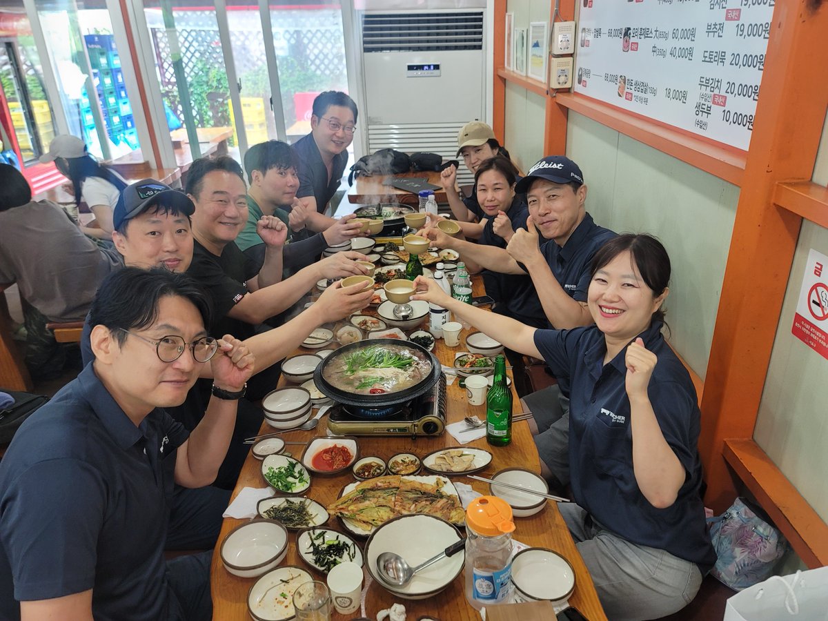 SUSE's tweet image. 🍏 SUSE APAC recently ran #SUSETogether, our annual Global Wellness Day, now in its fifth edition! Because at SUSE, connection isn't just a nice-to-have – community, whether that's with the open source world, customers, or team members, is in the spirit of open.
📸 Check out…
