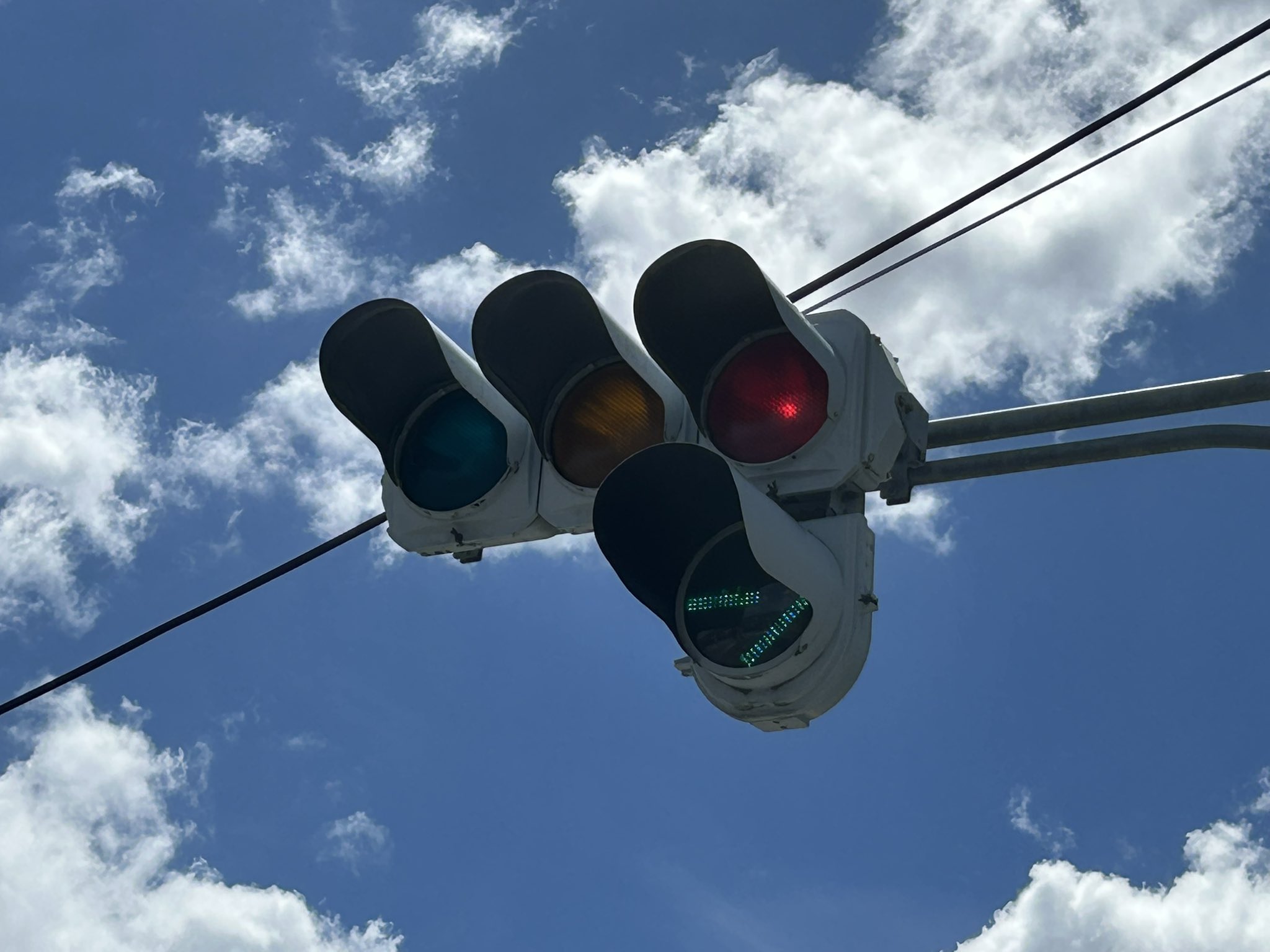 LED 信号電材 車両用信号灯器 青矢印　黄ユニット　未使用品 信号機300 mmサイズ赤黄緑ボールLED道路矢印赤黄緑色LED信号機