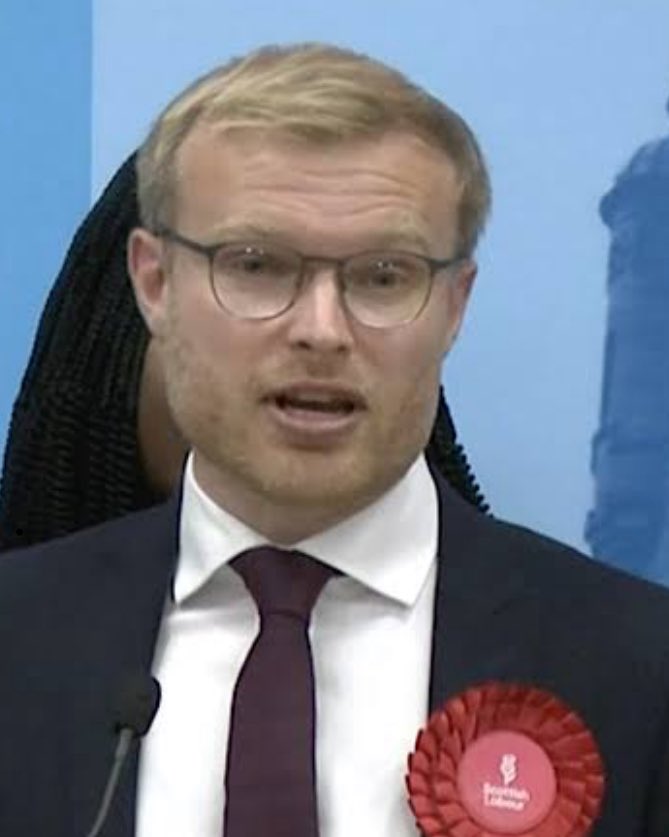 This is Michael Shanks. 

He's a Labour MP and one of Miliband's Net Zero ministers.

Days ago, it was discovered that civil servants in his department were given training by the Anti-Islamophobia Working Group (AIWG) last November.

So some MPs naturally asked to see the