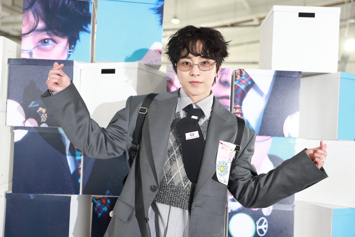 XIUMIN_INB100's tweet image. 📸 ‘WHEE!‘ MV Behind The Scene l 시우민 (XIUMIN) Behind Photo
weverse.io/xiumin/media/4…
#시우민 #XIUMIN #InterviewX #WHEE