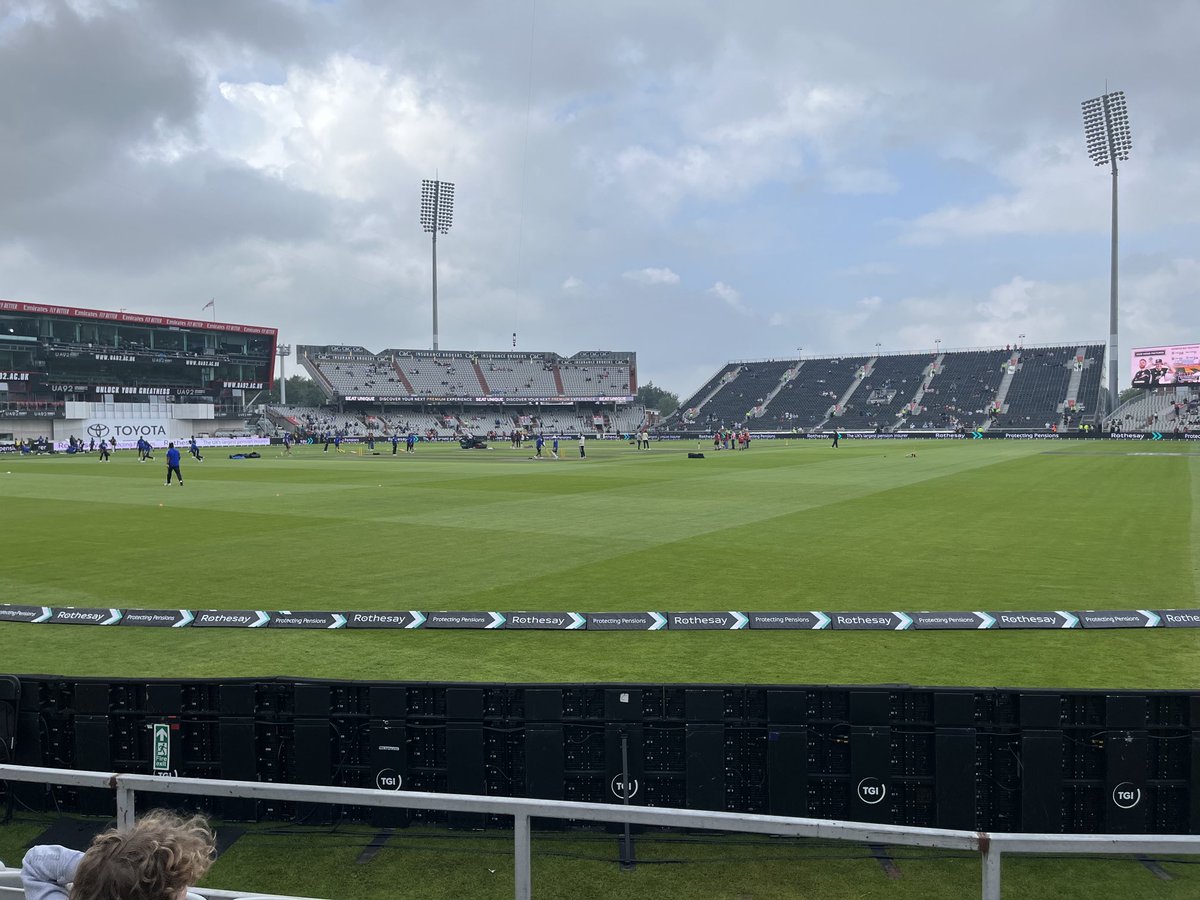 My view for the next seven hours. Come on England 🏏🏏🏏🏏☀️🙏