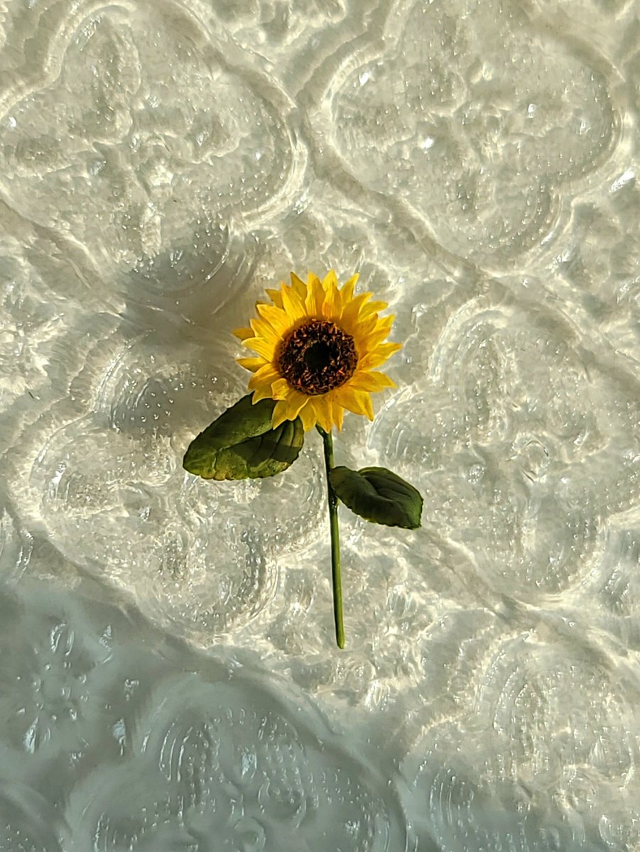 tmm.im/p/49693

Tmm에 폼 등록했습니다.
19시부터 판매합니다!
잘 부탁드립니다.
🌻🙇‍♀️🌻