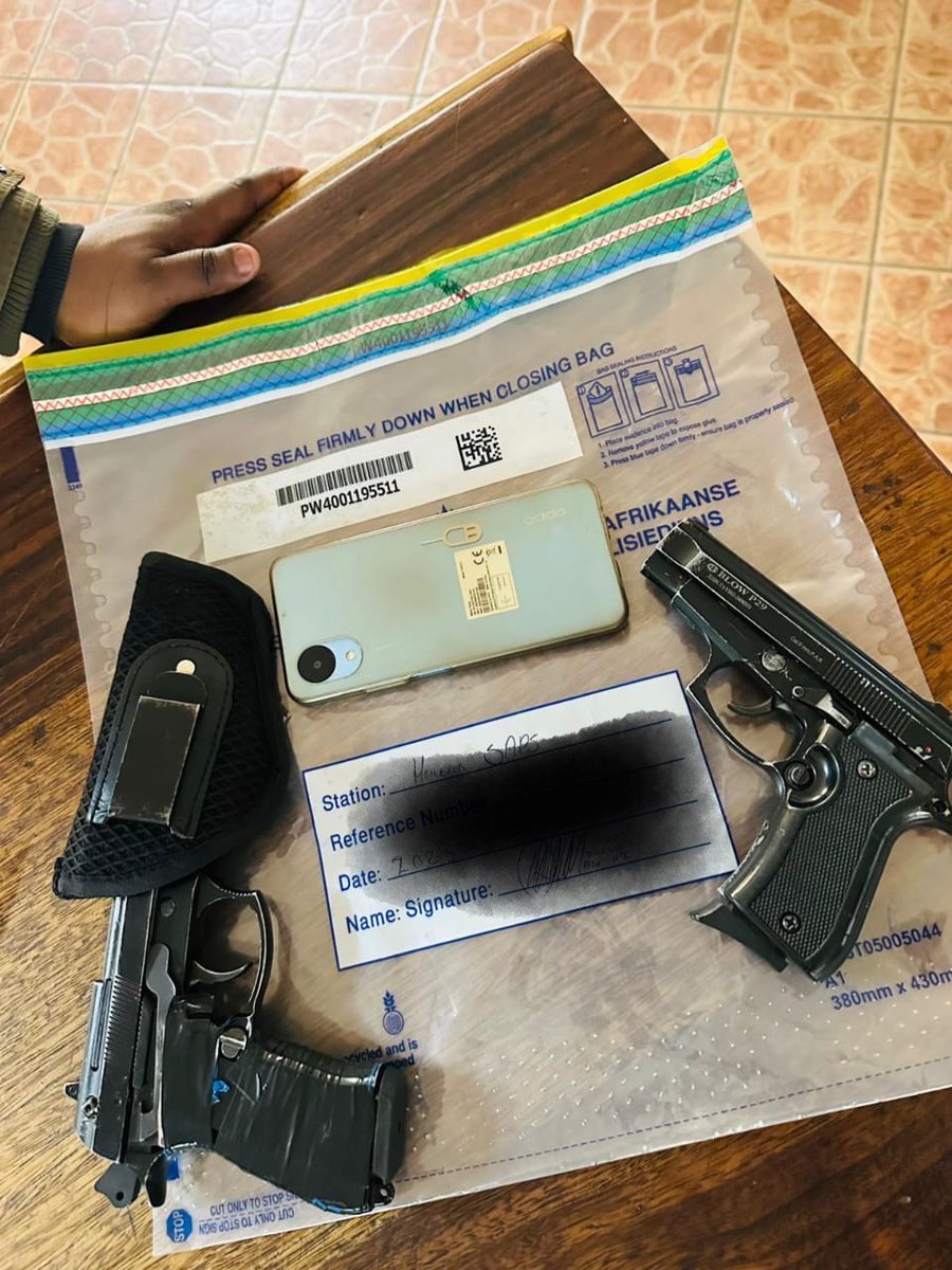 GP_CommSafety's tweet image. Kidnapping and extortion syndicate busted in Evaton
Acting on information from an informant, law enforcement officials intercepted a criminal syndicate linked to a kidnapping and extortion incident that occurred in the Free State on 19 July 2025. During the crime, the suspects…