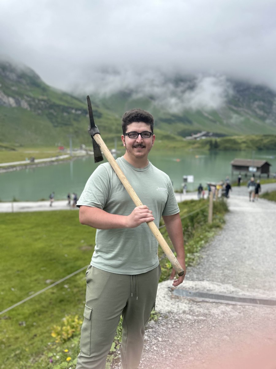 A break from Clash doing soooooo good!
Engelberg, Switzerland 🇨🇭⛰️
#Switzerland