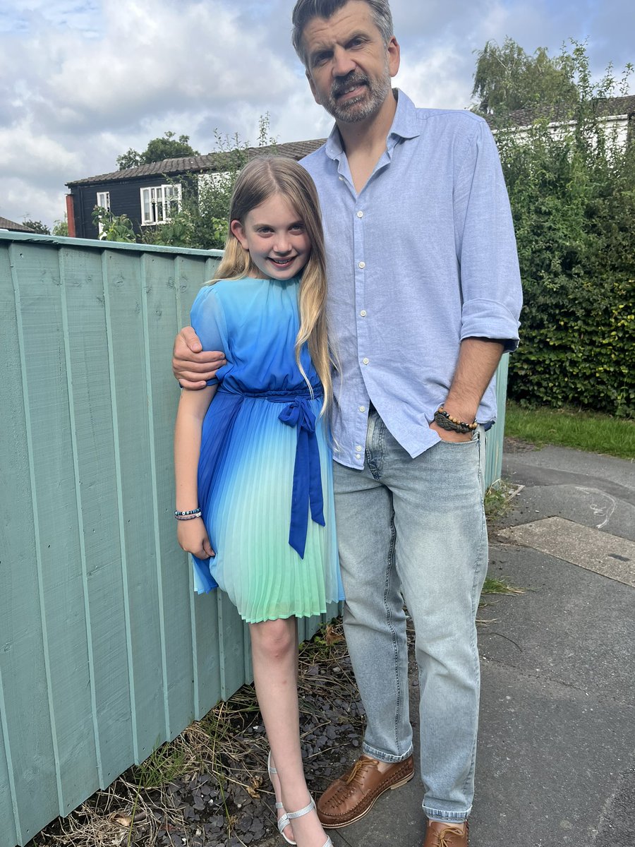 EdadventuresM's tweet image. Awww last day of primary 😢 then treat tea out to her favourite place.