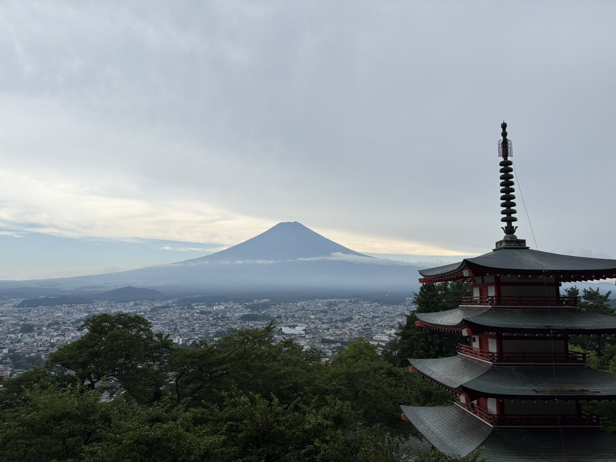 富士山と五重塔