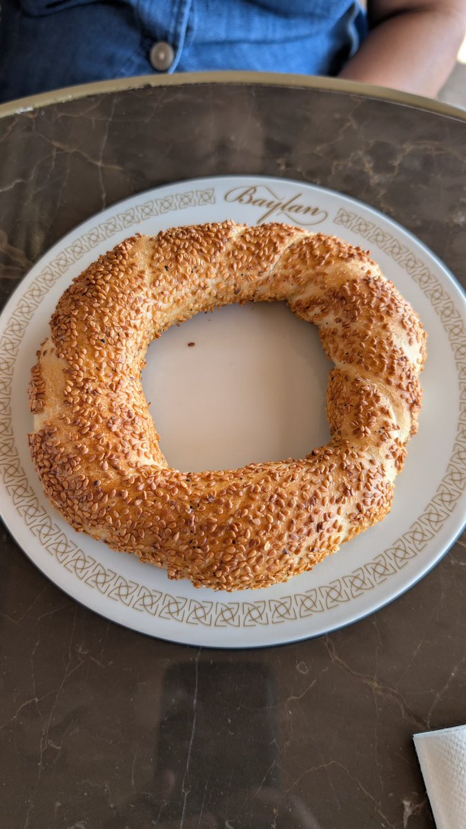 rach_aha's tweet image. What do u recommend with Simit ? Beer or coffee ?