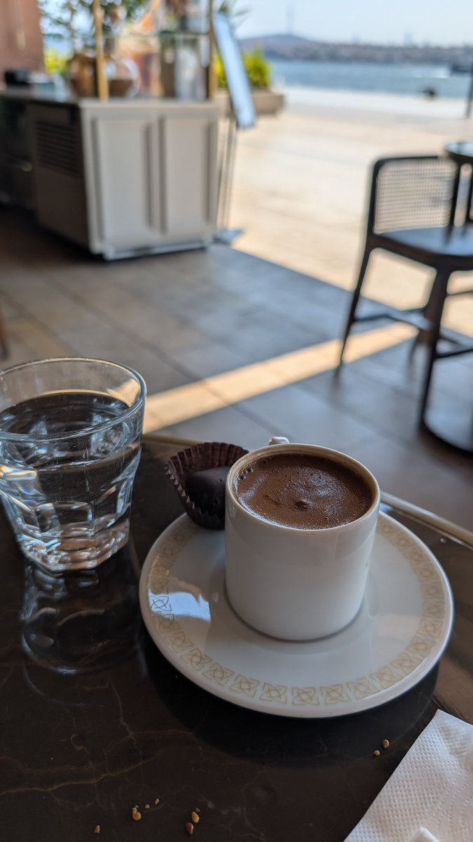 rach_aha's tweet image. What do u recommend with Simit ? Beer or coffee ?