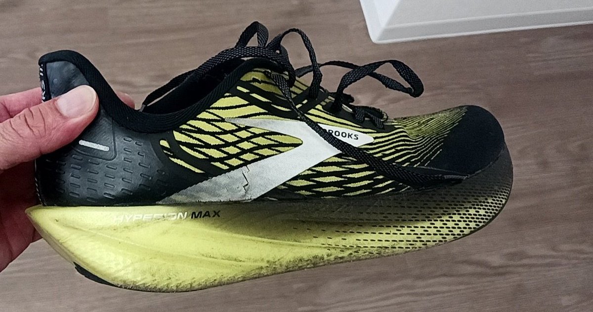 kawase09100718's tweet photo. 2部練
隙間トレミ
傾斜1%
今日はASローマユニ着て仕事
#トレッドミル
#BROOKS
#HyperionMax https://t.co/ayZKoU9VNH