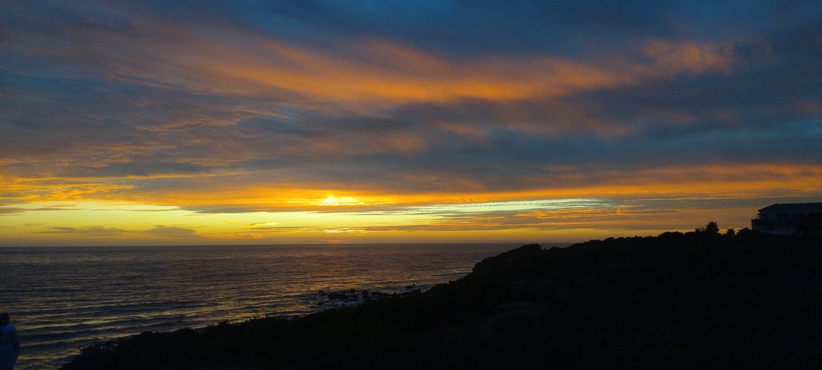 5_InEsSs_5's tweet photo. @meteocadiz Calas de Roche, Cádiz https://t.co/6FrSXsGMWA
