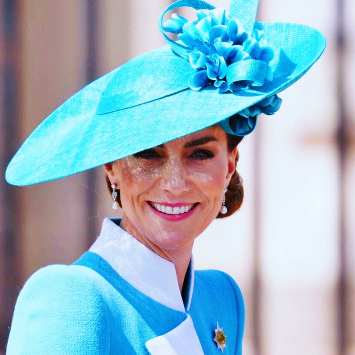 BillyDouglass7's tweet image. It's so wonderful to see our future Queen so happy and healthy again. She just exudes positive vibes.馃憫馃挋馃グ