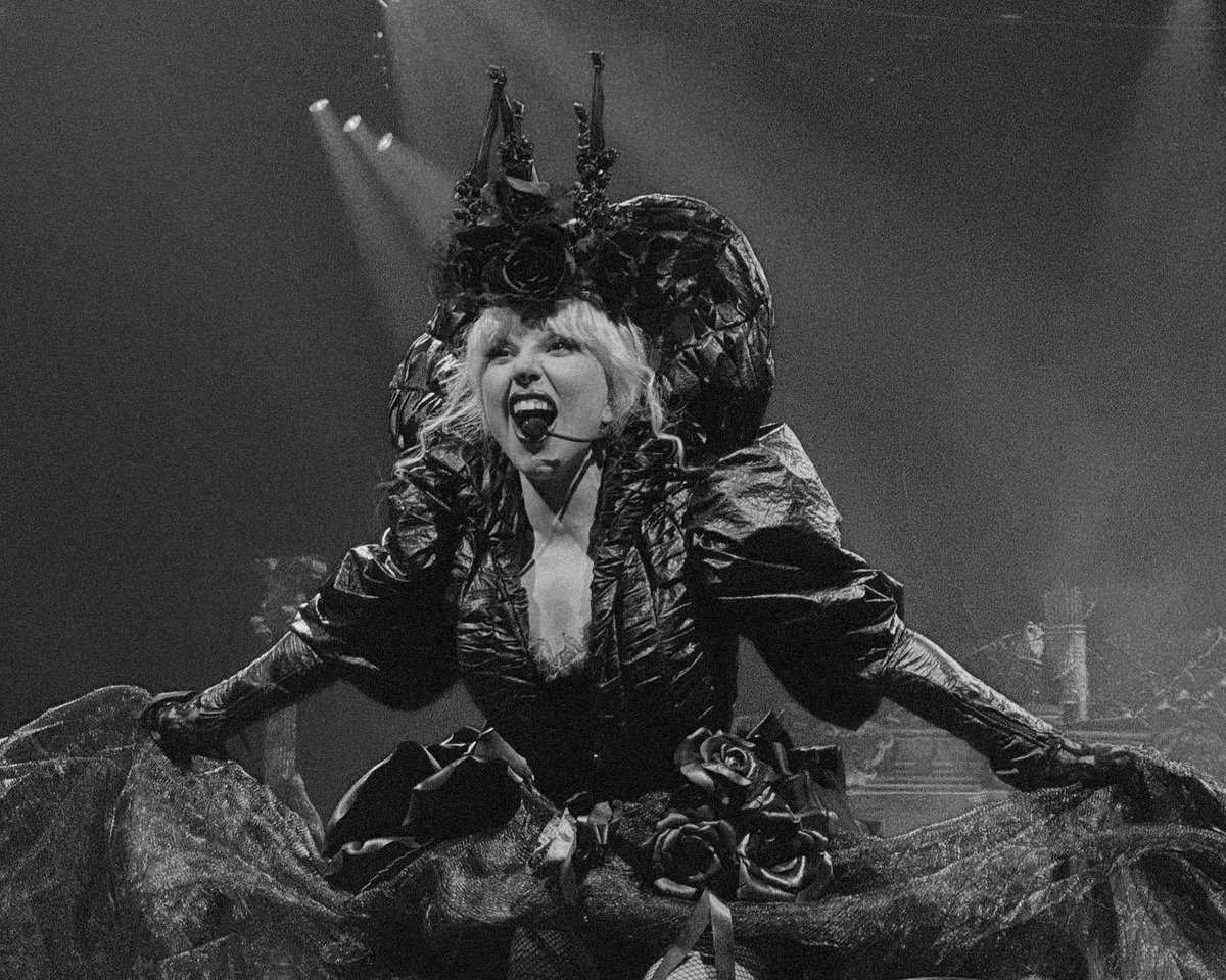 mayhembygaga's tweet image. Tonight is night 2 of The Mayhem Ball in San Francisco! Which song do you think will be played to close show #5? π₯
Show:
#1 - ARTPOP
#2 - Sexxx Dreams
#3 - G.U.Y
#4 - Crazy Train by Ozzy Osbourne