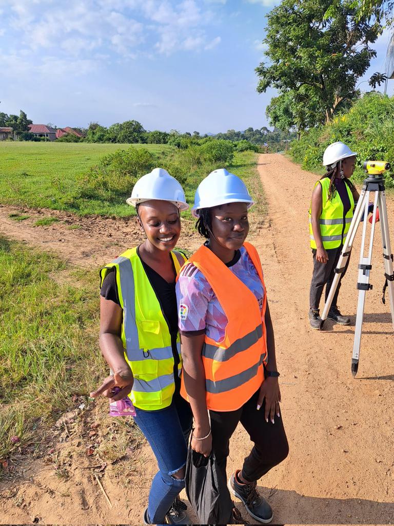 Ndejjesurveyors's tweet image. 🌬️ Brrr... it&apos;s a chilly finish to recess!

Surveying students close out recess with top-notch practicals. 🌍 #RecessFinale #CoolVibes