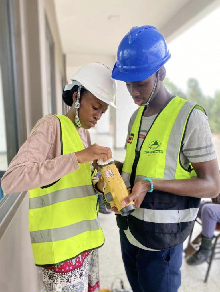 Ndejjesurveyors's tweet image. 🌬️ Brrr... it&apos;s a chilly finish to recess!

Surveying students close out recess with top-notch practicals. 🌍 #RecessFinale #CoolVibes