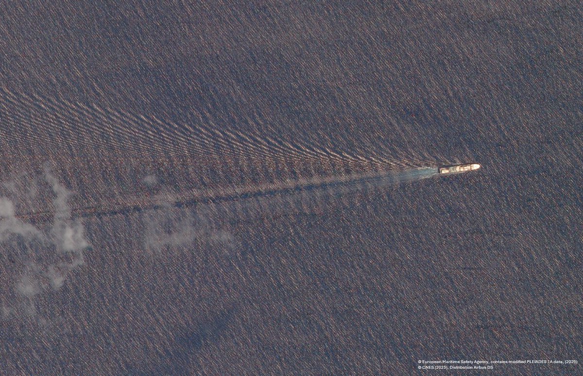 Copernicus Maritime Surveillance (@copernicuscms) on Twitter photo #DYK? <a href="/CopernicusCMS/">Copernicus Maritime Surveillance</a> Vessel Detection service helps detecting vessels not reporting its #AIS position.
It is a crucial tool for customs authorities for monitoring a vessel of interest conducting possible illegal activities. #DYK? <a href="/CopernicusCMS/">Copernicus Maritime Surveillance</a> Vessel Detection service helps detecting vessels not reporting its #AIS position.
It is a crucial tool for customs authorities for monitoring a vessel of interest conducting possible illegal activities.