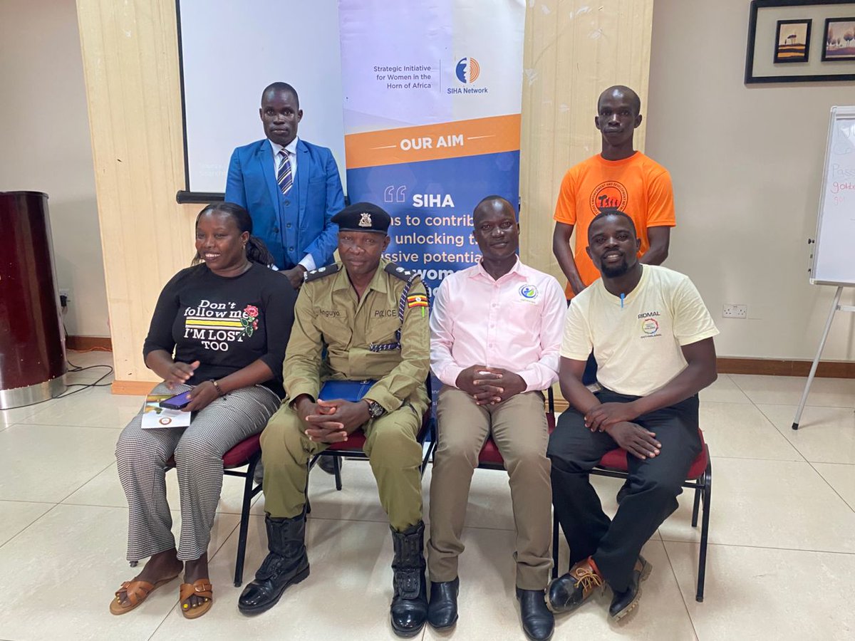 CEFTRAWESTNILE's tweet image. Femicide is a global issues rooted in inequality and patriarchal society. We joined 
@Sihanet
 as Uganda team to Arise awareness and find local sustainable solutions to combat it . Lets End violence against women and girls. #ItsNotYourFault