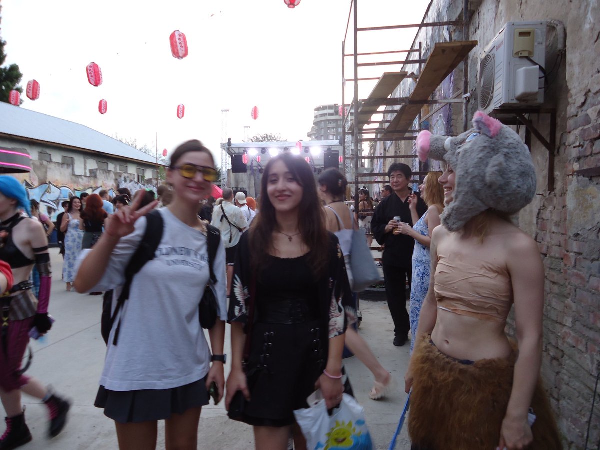 進撃のテリ tweet media