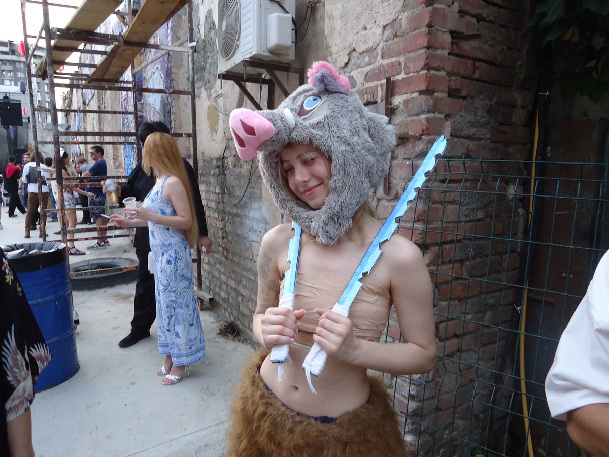 進撃のテリ tweet media