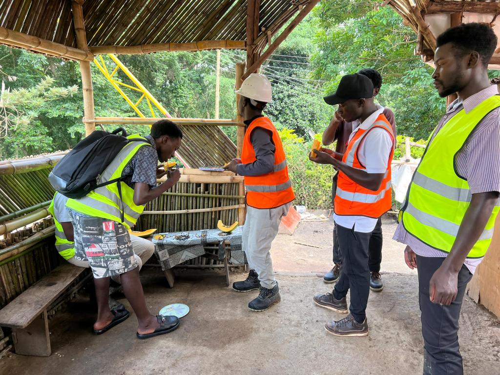 Ndejjesurveyors's tweet image. 🌬️ Brrr... it&apos;s a chilly finish to recess!

Surveying students close out recess with top-notch practicals. 🌍 #RecessFinale #CoolVibes