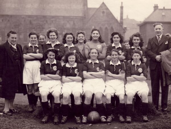 Edinburgh Libraries (@talesofonecity) on Twitter photo As the #WomensEuros final approaches, we look back to women’s football in the 1950s, when the Edinburgh Dynamos weren’t allowed to join the Scottish Football Association!
Anyone know where this pic was taken?
#ThrowbackThursday thanks to <a href="/ThelmaScotland/">The Living Memory Association</a> zurl.co/itoNC As the #WomensEuros final approaches, we look back to women’s football in the 1950s, when the Edinburgh Dynamos weren’t allowed to join the Scottish Football Association!
Anyone know where this pic was taken?
#ThrowbackThursday thanks to <a href="/ThelmaScotland/">The Living Memory Association</a> zurl.co/itoNC