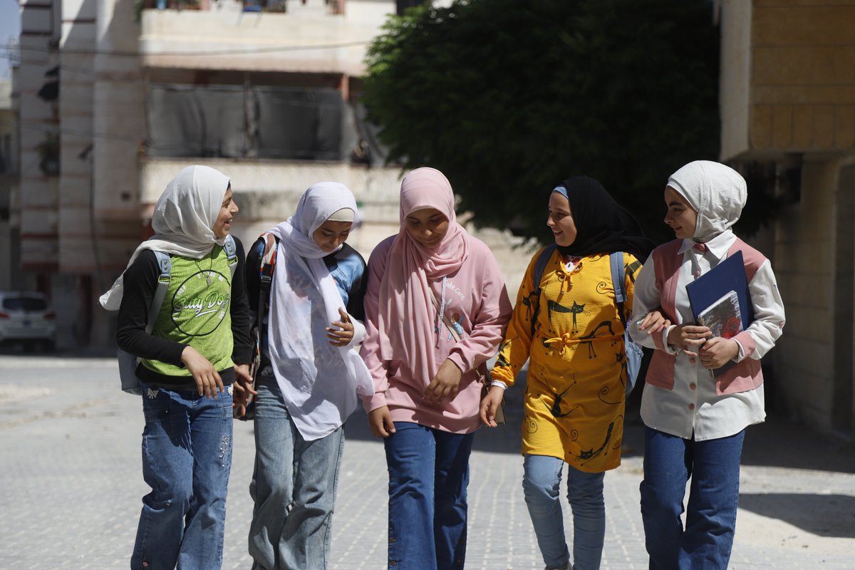 IOMSyria's tweet image. For Aya, the sight & sound of bombs are some of her earliest memories. Today, she has her first real chance to live a normal childhood
IOM & @AtaaRelief's community centre is helping her & other children heal, grow & dream.
Read Aya's story ➡ bit.ly/3IHyWVs
@CBPFs