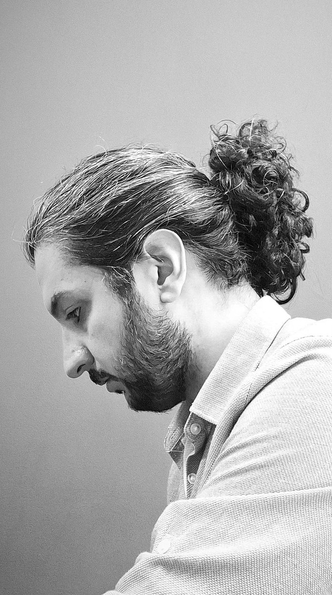 Ehsanrostamipor's tweet image. در رویای پرسهزنی در پسکوچههای شهرهای دور دست
- هزینه عکس: ۶۰ سنت بهعلاوه عمر رفته