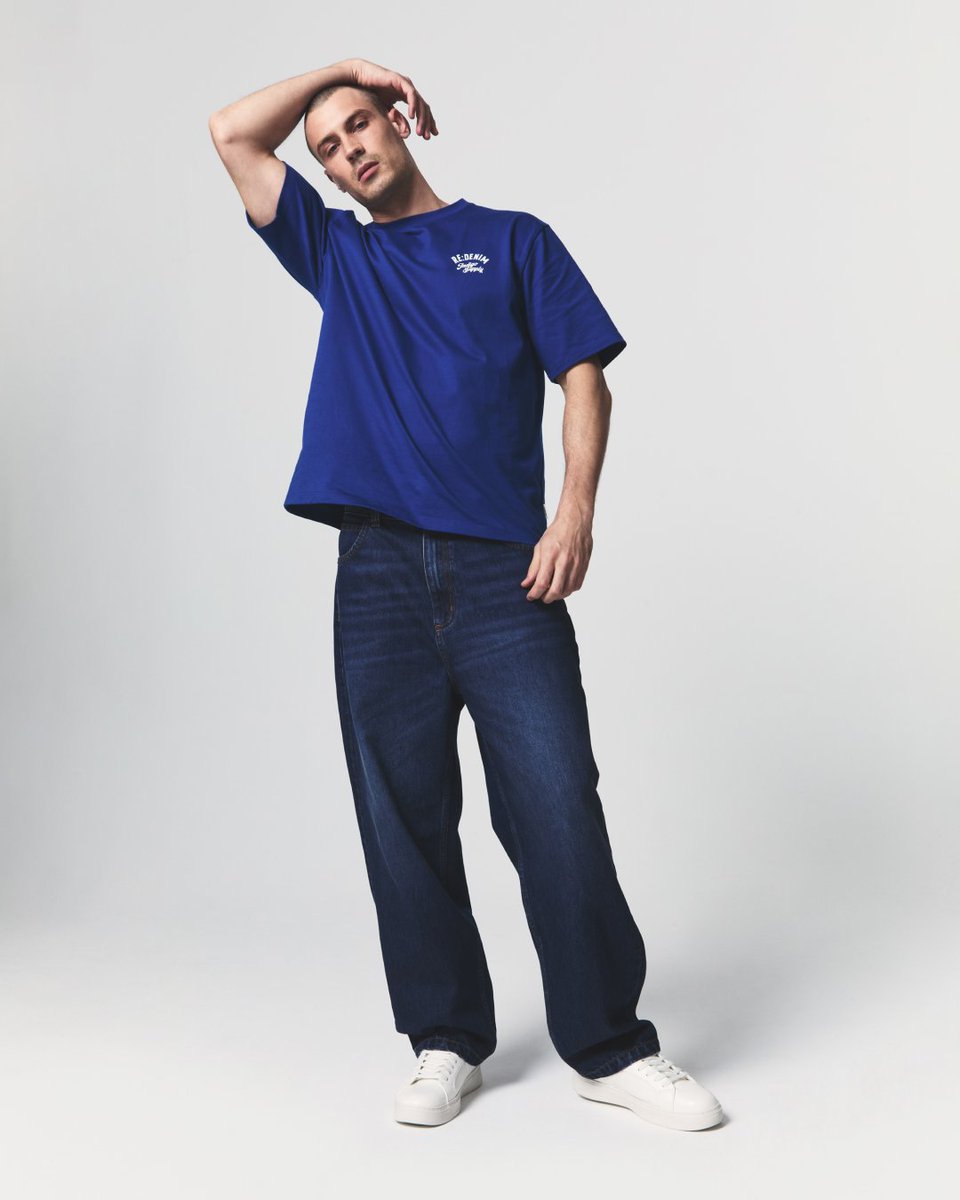 WOOLWORTHS_SA's tweet image. This ultra-relaxed style is crafted from durable, responsibly sourced denim – designed for movement, made for self-expression 👖
Just add your favourite tee and sneakers.
Shop new denim: brnw.ch/21wUnVh