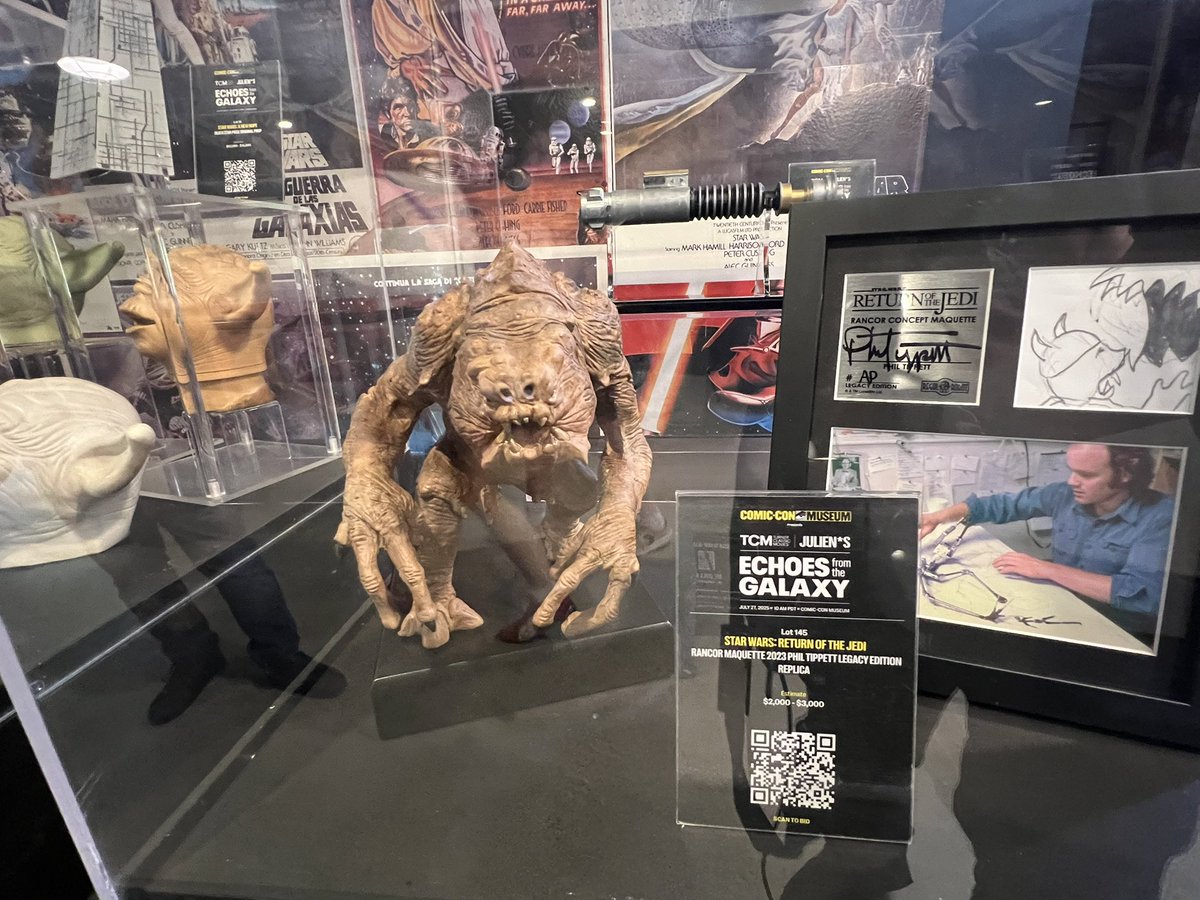 vanourneyjoe's tweet image. Want to own a piece of Star Wars history? We spoke to Catherine Williamson of @JuliensAuctions about the #StarWars auction this Sunday at the @ComicConMuseum at #SDCC #SDCC2025. Watch the full interview here: youtu.be/VJG1V6dEI-E?si… #ComicConMuseum #StarWarsAuction