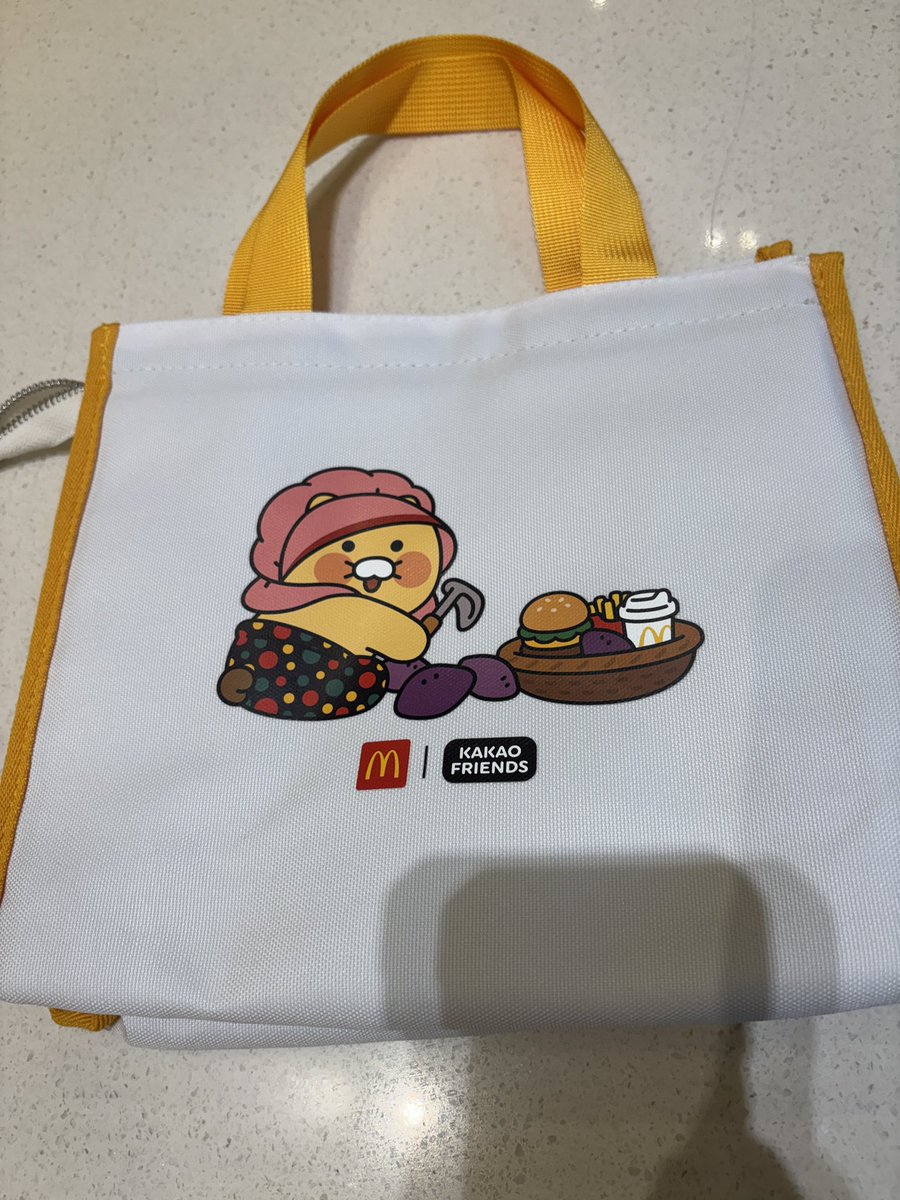 gamzagamalhae's tweet image. 헤헤 귀엽당
고구마버거도 맛있는뎅?!