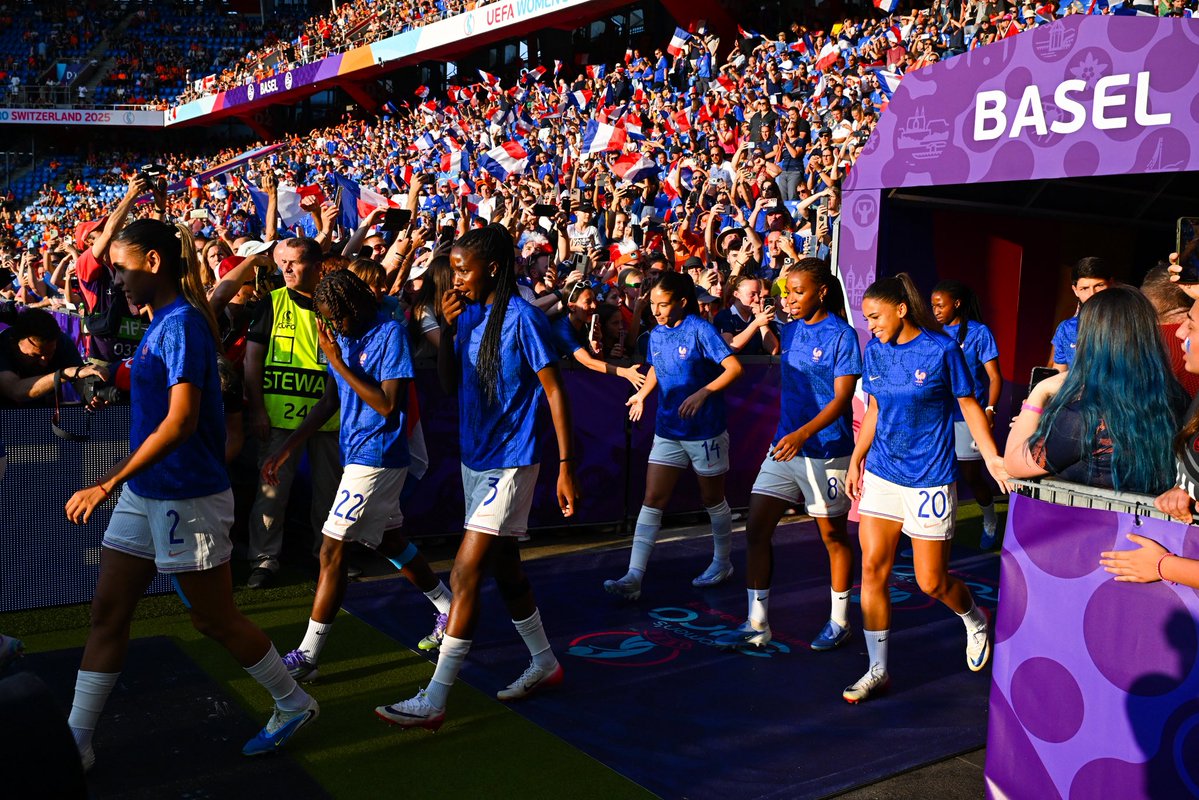 Delphine Cascarino (@delphsix) on Twitter photo Une aventure qui se termine plus tôt que prévu…
On aurait aimé aller plus loin, pour ce maillot, pour vous.
Merci du fond du cœur pour votre soutien inconditionnel 🙏🏽🇫🇷
<a href="/equipedefranceF/">Equipe de France Féminine</a> Une aventure qui se termine plus tôt que prévu…
On aurait aimé aller plus loin, pour ce maillot, pour vous.
Merci du fond du cœur pour votre soutien inconditionnel 🙏🏽🇫🇷
<a href="/equipedefranceF/">Equipe de France Féminine</a>