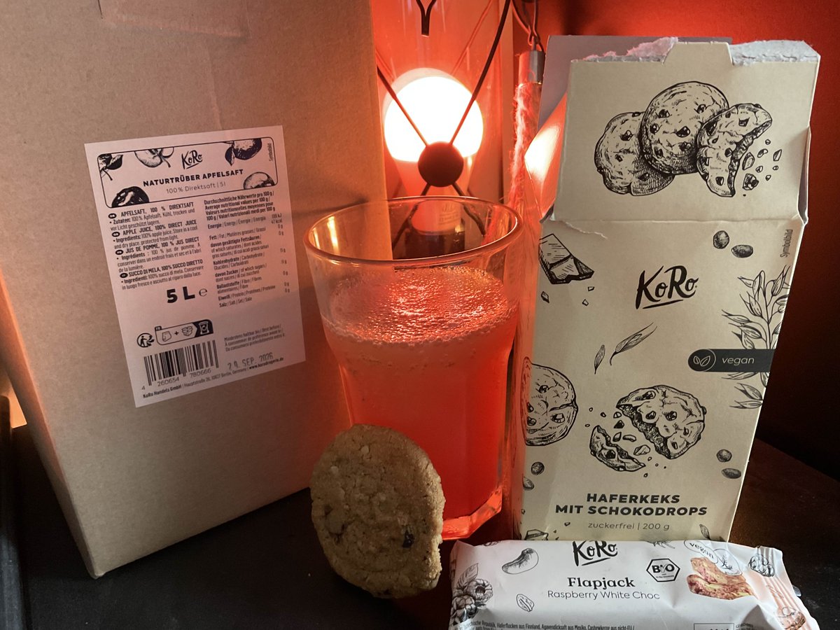 #Werbung Frühstück carried manchmal in die Arbeit rein. Raspberry White Choc - Riegel genau das richtige um schnell Energie zu tanken. Und der Apfelsaft ist wie immer super lecker. Danke Koro!😊

Zur Seite: hier.gg/SnowSnacktKoRo und mit Code "Snowryo" 5% Rabatt😊