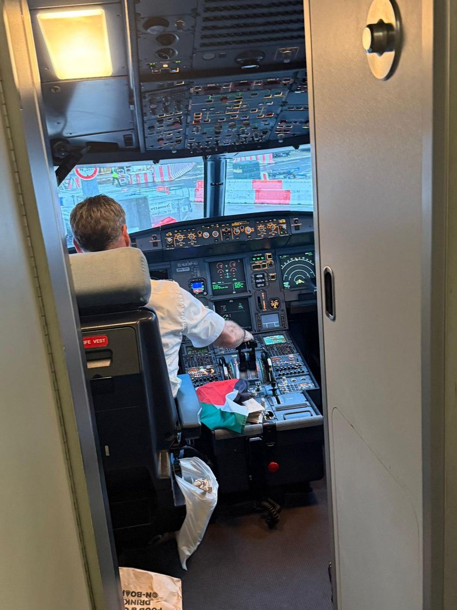 Dites @cnews vous avez présenté cette photo comme celle du cockpit de l'A320 dans lequel un incident a provoqué l'évacuation de passagers.

Pourquoi l'immatriculation visible sur la photo ne correspond pas au vol concerné (EC-MDZ) ?

Avez vous fait toutes les vérifications ?
