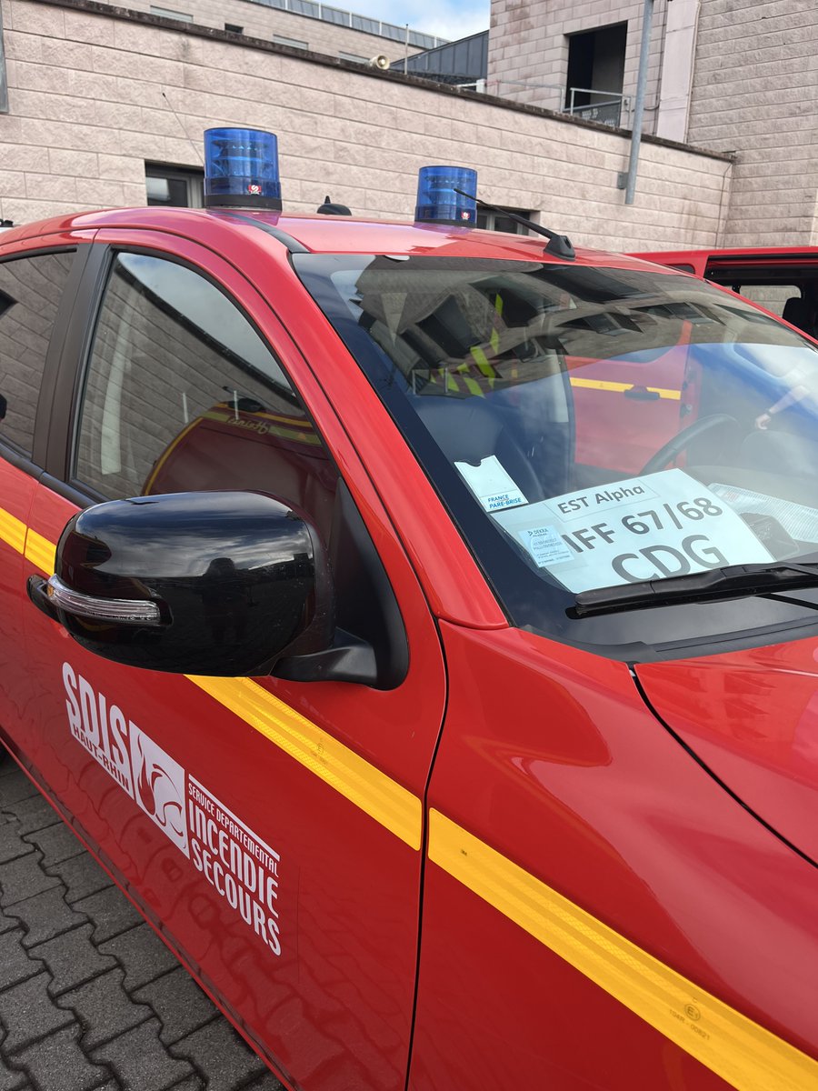 #Renfort #FDF
🔥Ce matin, cap sur le Sud pour 12 sapeurs-pompiers et 1 infirmier du SIS 68, en renfort feux de forêt avec la colonne Est Alpha.🚒 

🌡️🌲Missions exigeantes, climat incertain : bon courage à eux. On part ensemble, on revient ensemble.
