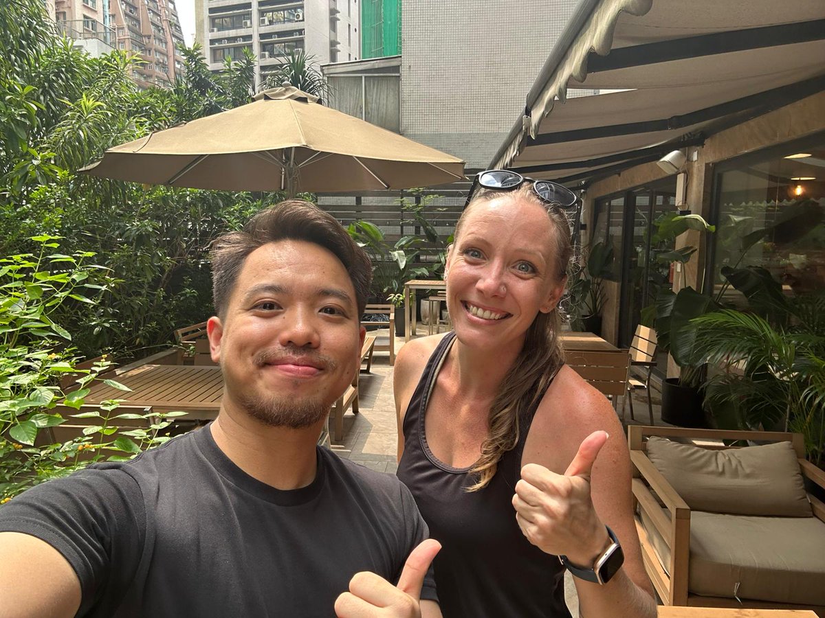 MajaMHoward's tweet image. It’s your job to stay inspired.
That’s it. That’s the reminder.
Meet the people
Have the weird conversations
Chase the curiosity
Build the ridiculous thing just to see if you can!
Had one of those “yep, this is why I do what I do” meetings today with a fellow AI…