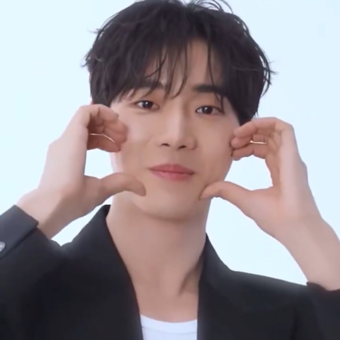 진짜기욪게생겻음ㅠ