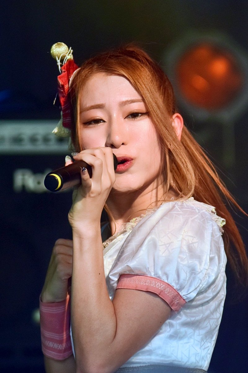 syu74hr's tweet image. 『よかろうもん!』
上川まゆさん"まゆちん"
博多ORIHIME
「MIYA-JICK 2025 ROCK FESTIVAL in 宮地嶽神社 Vol.20」day1
2025/07/20(sun)
@ 宮地嶽神社 芝生広場
#上川まゆ #まゆちん
#博多ORIHIME #上川組
#ライブ撮影 #ライブ写真
#宮Jick20thANNIVERSARY
#Miya_Jick2025
#筑豊まゆちん