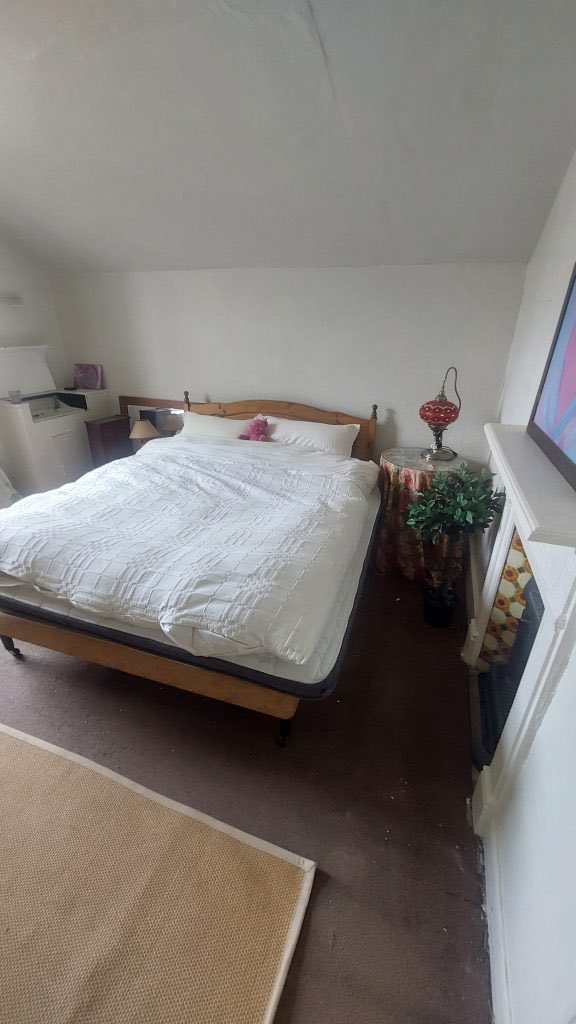 THEHomeshareIE's tweet image. 🌟 Homeshare Opportunity in Ballsbridge, Dublin 4! 🌟
🏡 Looking for affordable, female-only accommodation near UCD and the heart of Dublin?
This is your chance to join a warm, independent older couple in their welcoming home — right across from the RDS and just a quick stroll…