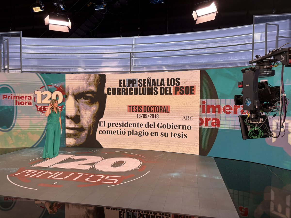 En <a href="/120minutosTM/">120 Minutos</a> con <a href="/maria_rey/">maria rey</a> y <a href="/LorenaCan0/">Lorena Cano</a> (en la foto) y tres compañeros de mesa estupendos: <a href="/ManuelMjulia/">Manuel Juliá Dorado</a> <a href="/AlbertoSotillos/">Alberto Sotillos</a> y <a href="/anacabs/">Ana Cabanillas</a>