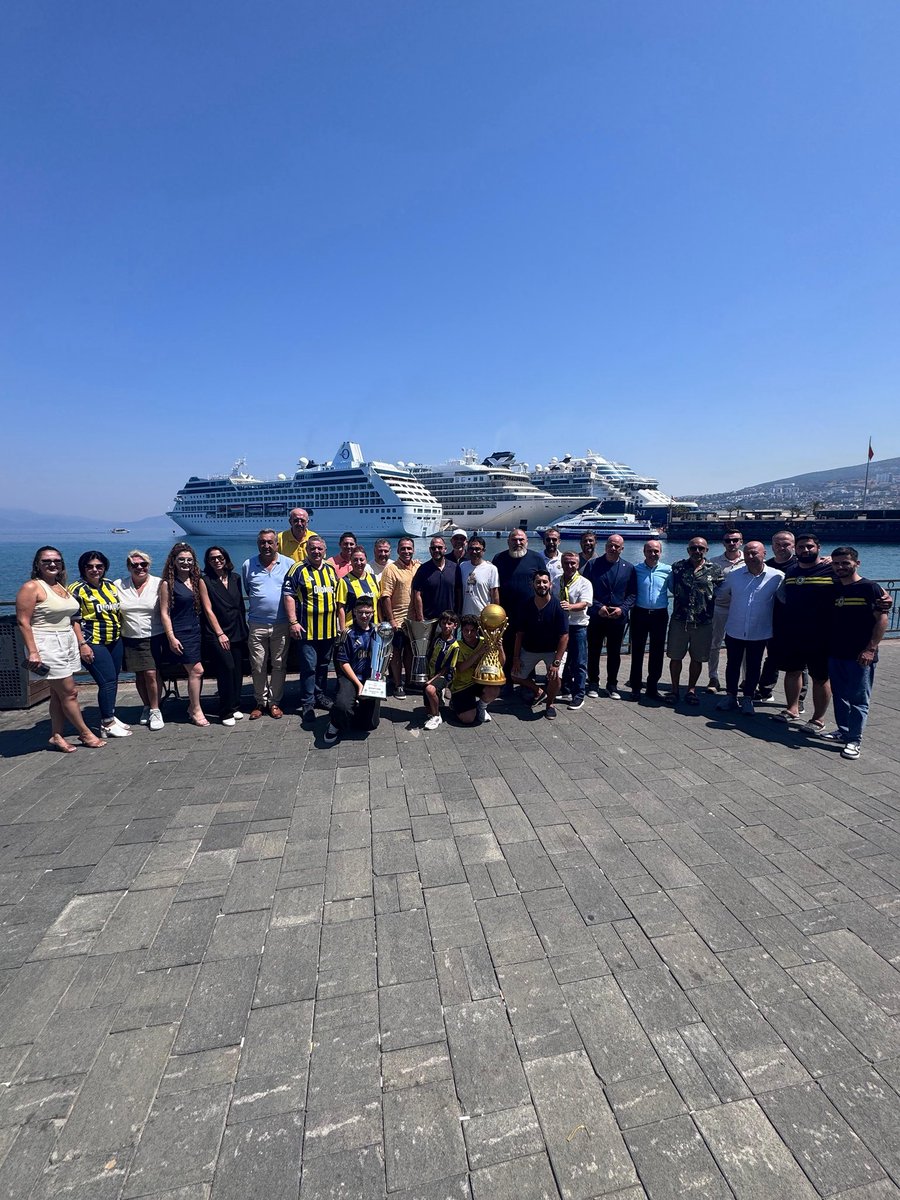 Kuşadası Fenerbahçeliler Derneğimiz üyeleriyle kahvaltıda buluştuk…

İyi ki Fenerbahçeliyiz… 🟡🔵